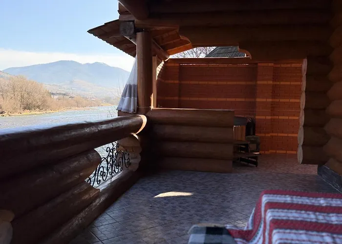 над рікою Tatil Evi