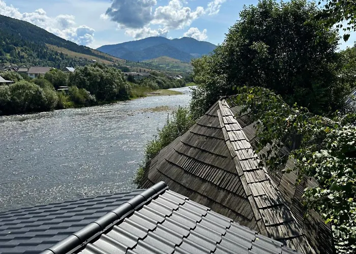 над рікою Mizhhirya (Transcarpathia)
