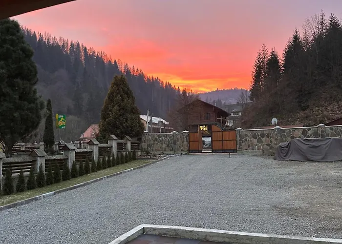 Tatil Evi над рікою